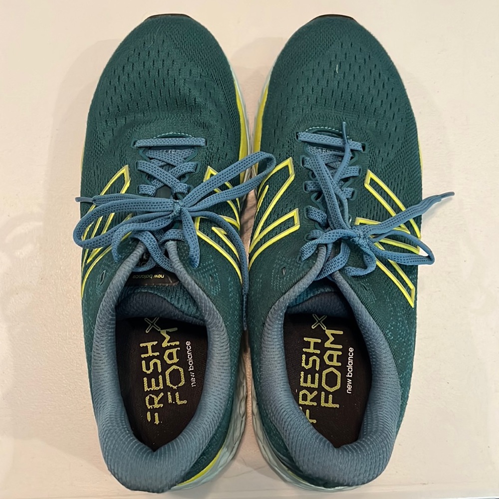 New balance running shoes size 10. Gently used.